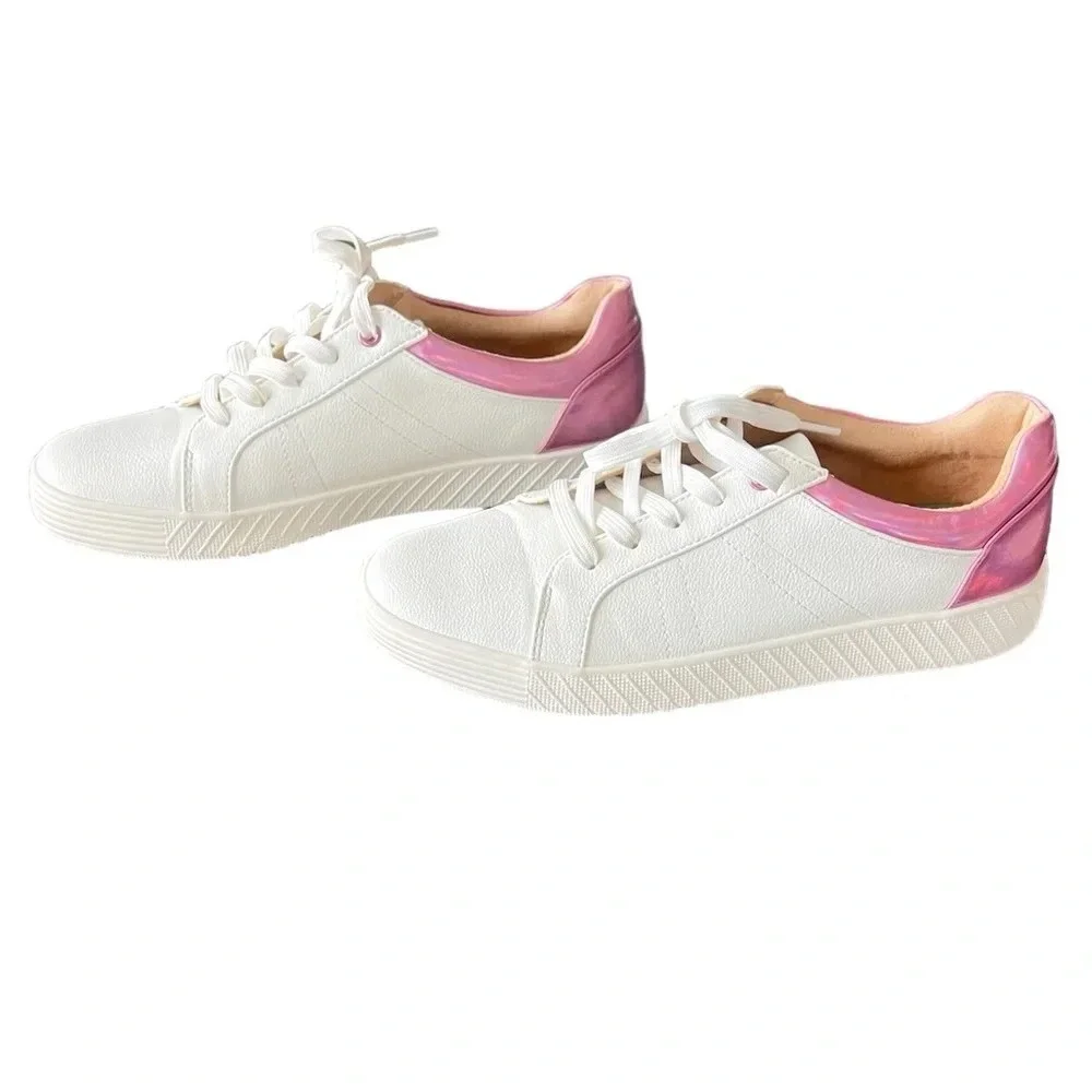Soul Naturalizer‎ White Faux Leather Sneakers with Pink Accent Casual Everyday